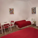 Casavostra 2 * Рим